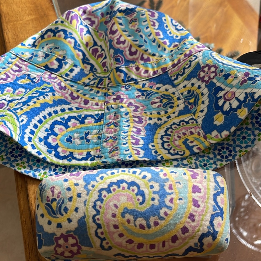 Sun Hat And Sun Glasses Cases - image 7